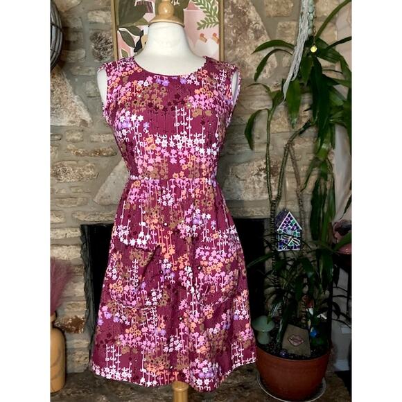 Pretty in Print - Wine Floral Dress with Pockets - Size SM - Picture 2 of 6